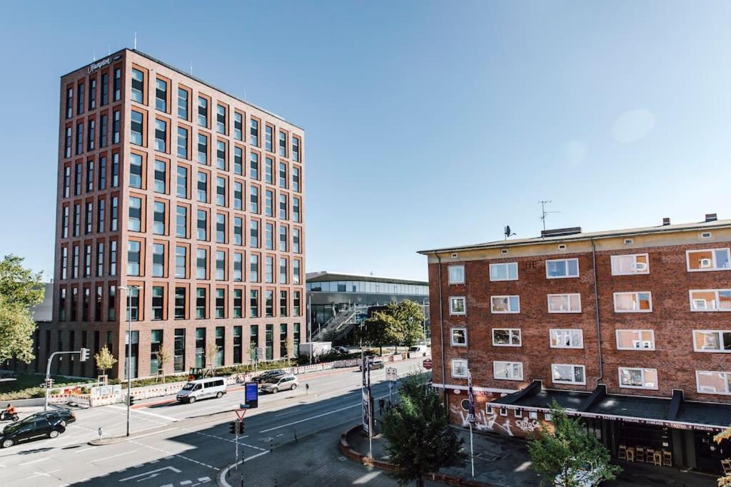 Komplett Neu: 2-Zi Zentral Im Altbau. 24H-Checkin كيل المظهر الخارجي الصورة